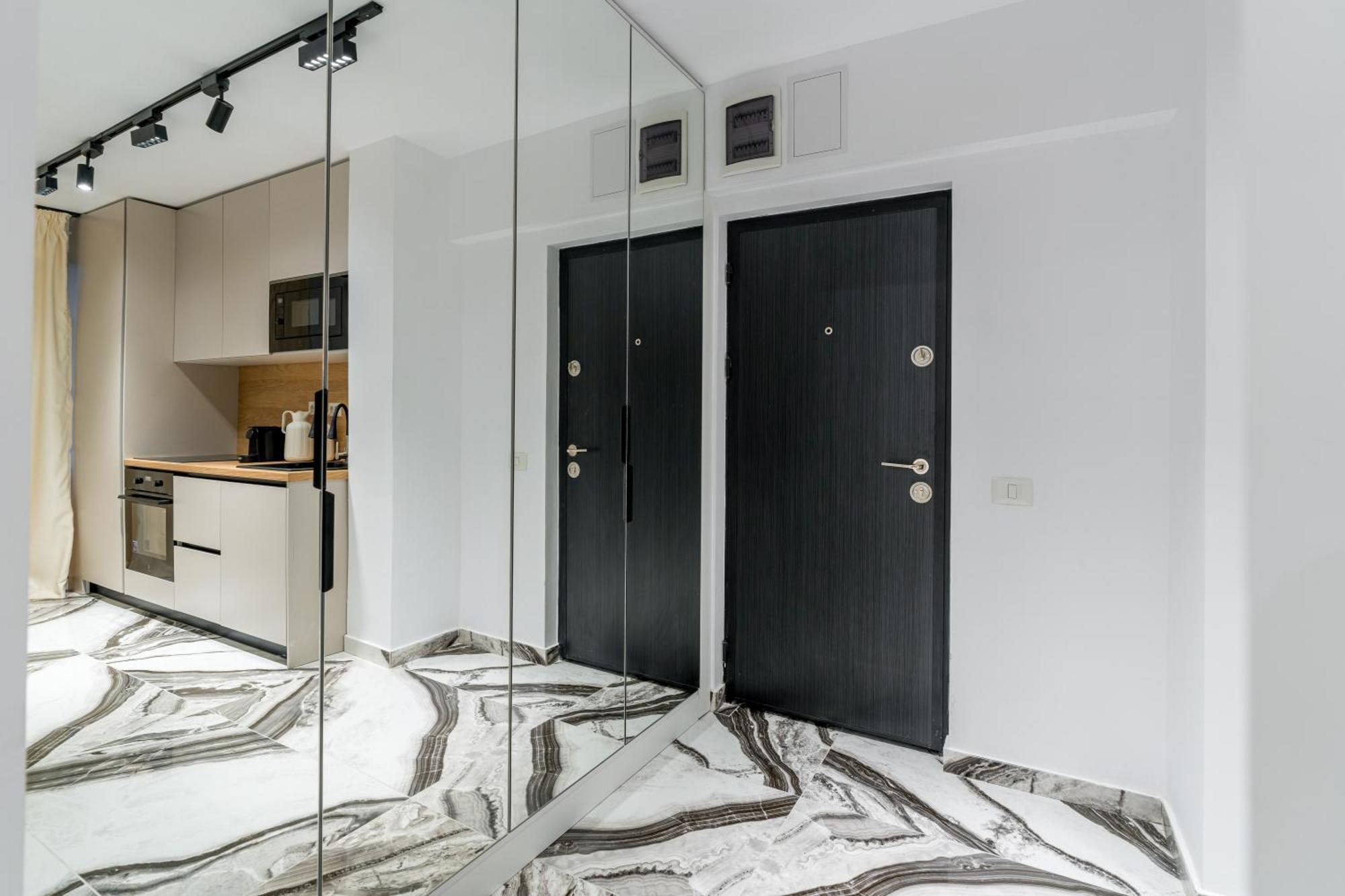 Ultra-modern Luxury - Spacious & Elegant *