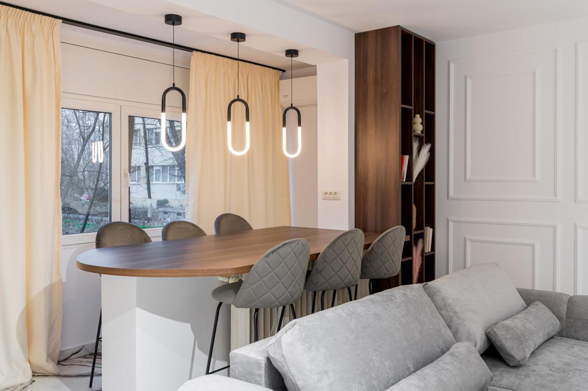 Ultra-modern Luxury - Spacious & Elegant Apartament