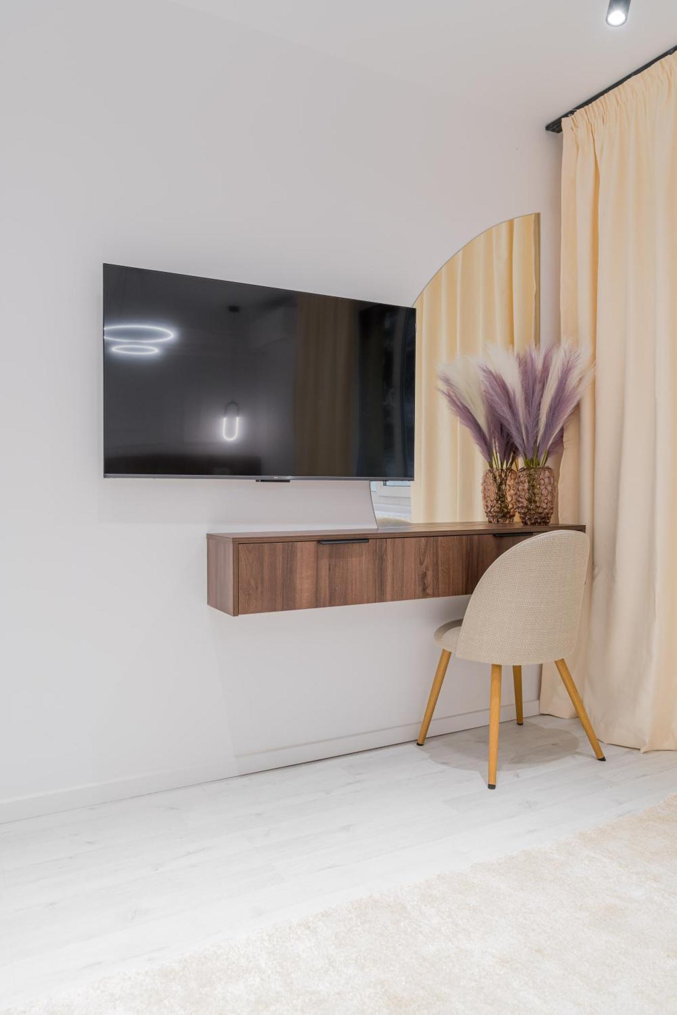 Ultra-modern Luxury - Spacious & Elegant * Bucureşti