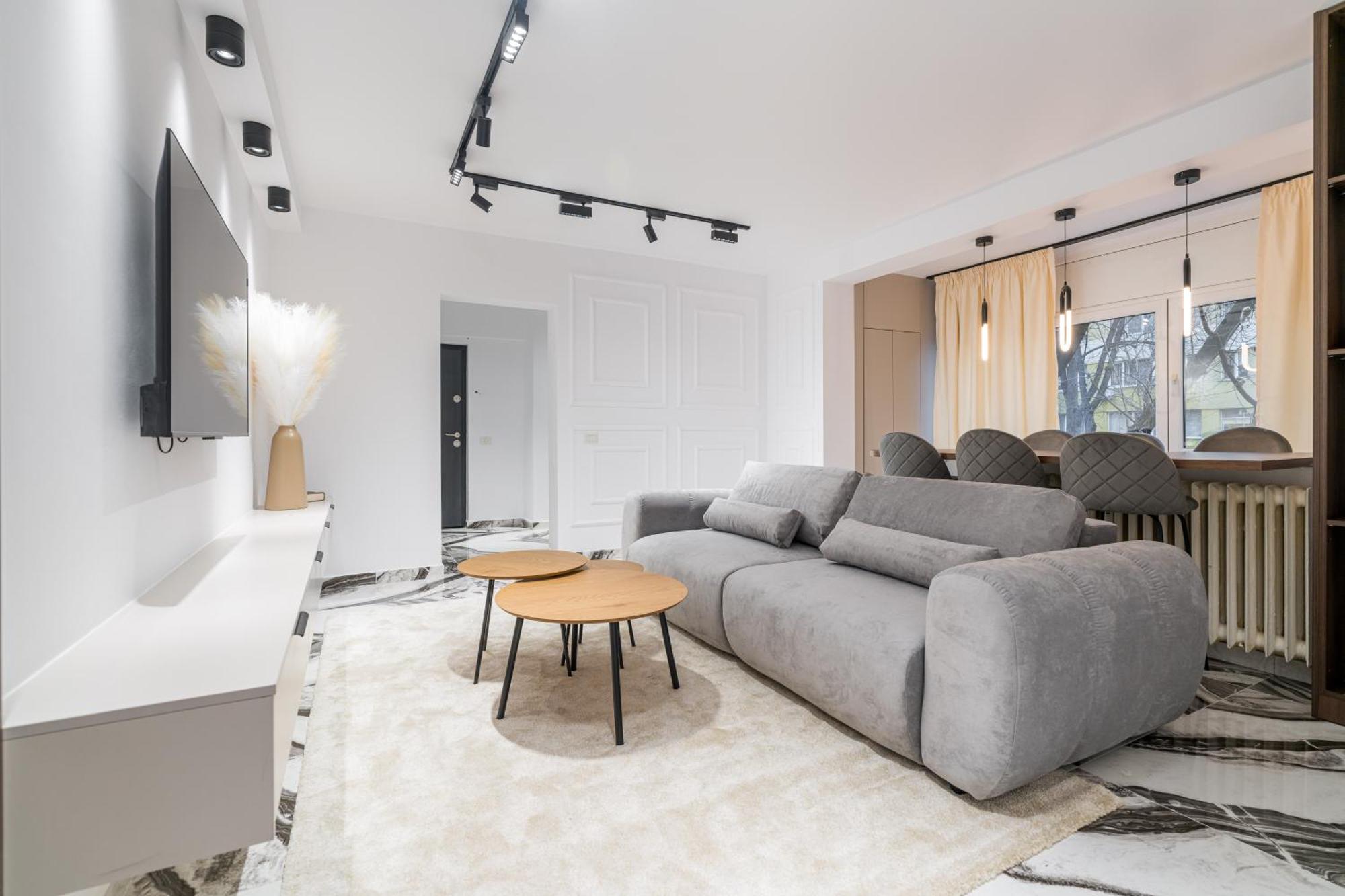 Ultra-modern Luxury - Spacious & Elegant *